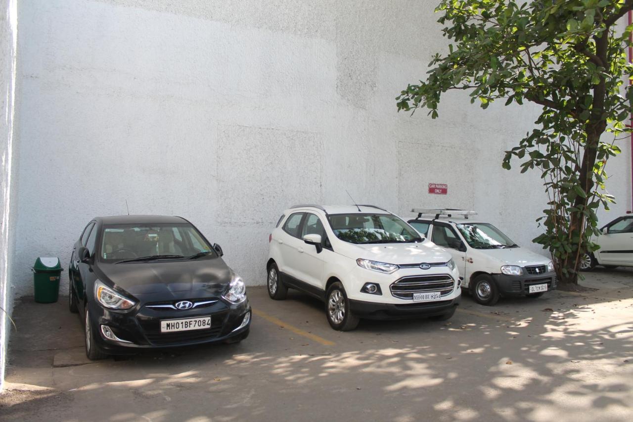 Chryso Hotels Pvt Ltd Ankleshwar Eksteriør bilde