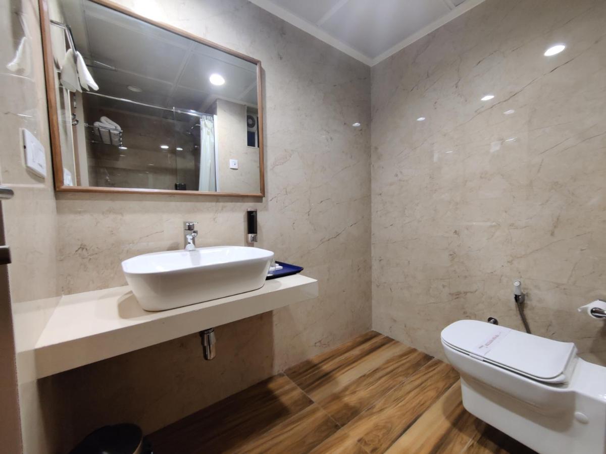 Chryso Hotels Pvt Ltd Ankleshwar Eksteriør bilde