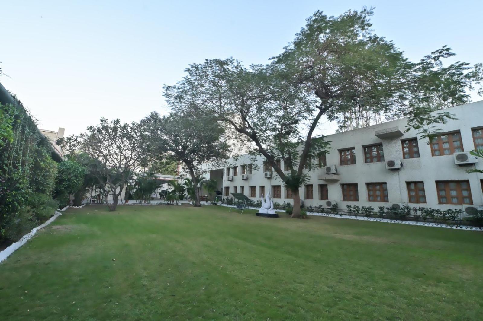 Chryso Hotels Pvt Ltd Ankleshwar Eksteriør bilde